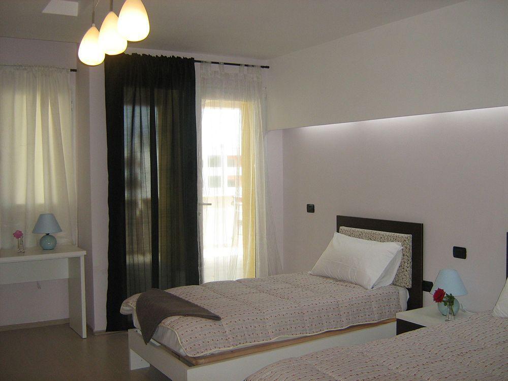 Hotel Albion Durres Exterior photo