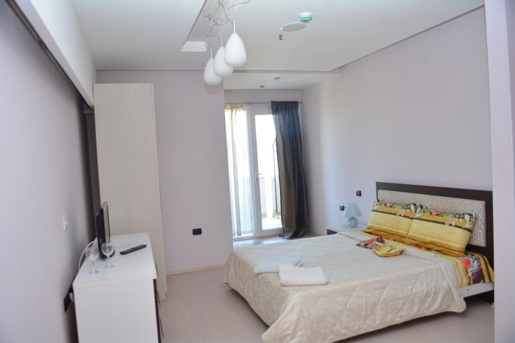Hotel Albion Durres Exterior photo